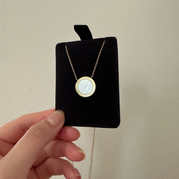 Tiffany Diamond and Mother of Pearl Circle Pendant Necklace - Picture 8 of 14